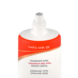 کرم ضد آفتاب بی رنگ الارو با SPF50 مناسب انواع پوست حجم 40 میلی لیتر
